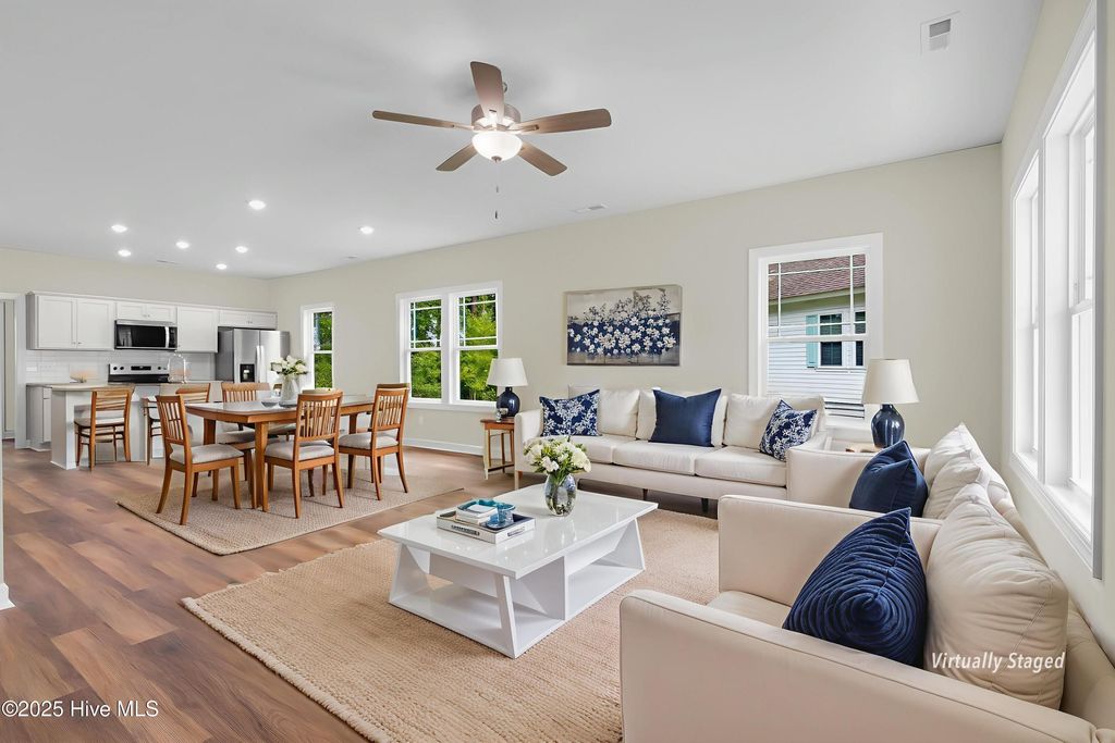 Photo of 318 Camp Creek Drive, Oriental, NC 28571 (MLS # 100529908)