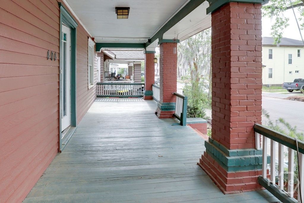 Photo of 404 E 40th Street, Savannah, GA 31401 (MLS # SA352961)