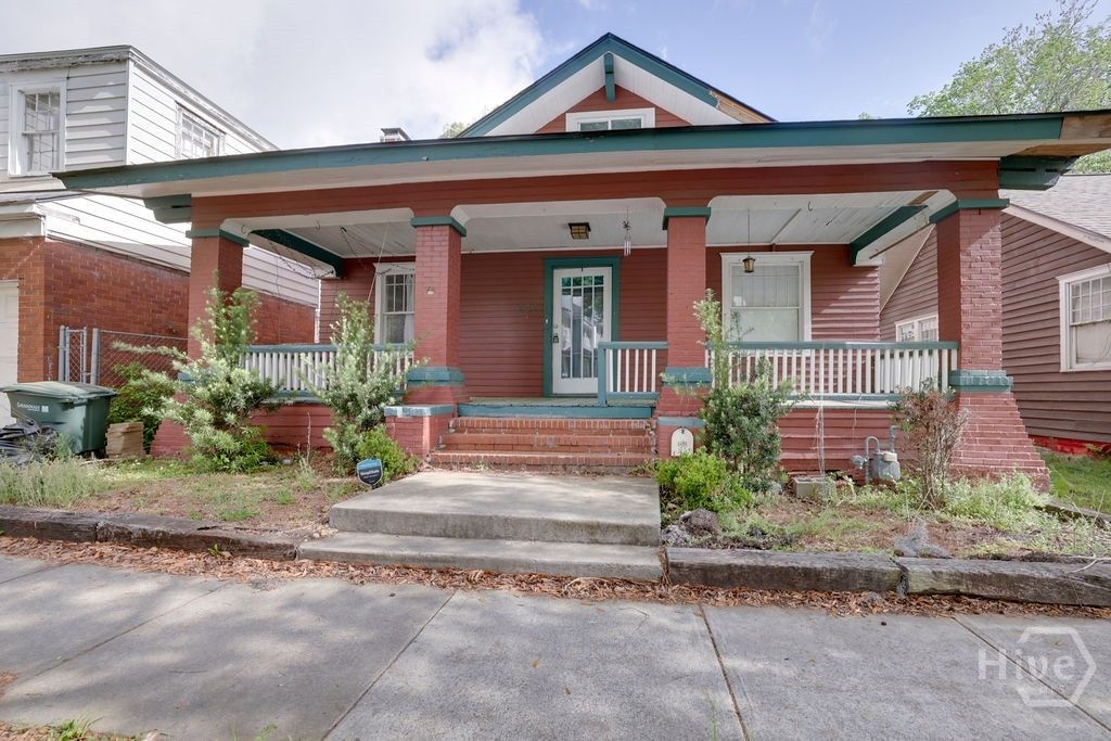 Photo of 404 E 40th Street, Savannah, GA 31401 (MLS # SA352961)