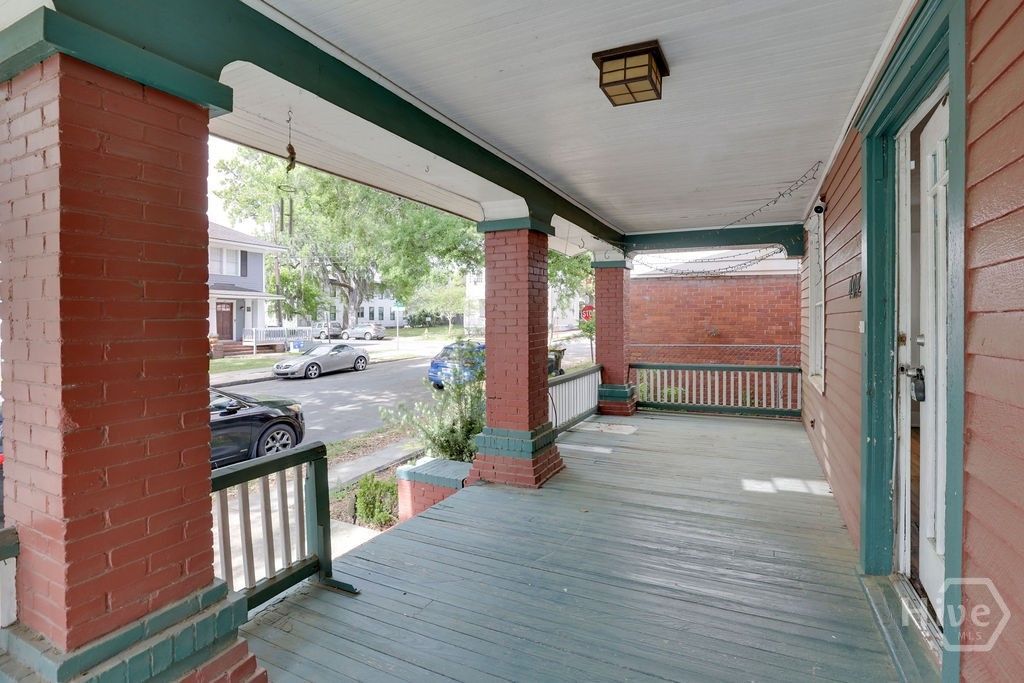 Photo of 404 E 40th Street, Savannah, GA 31401 (MLS # SA352961)