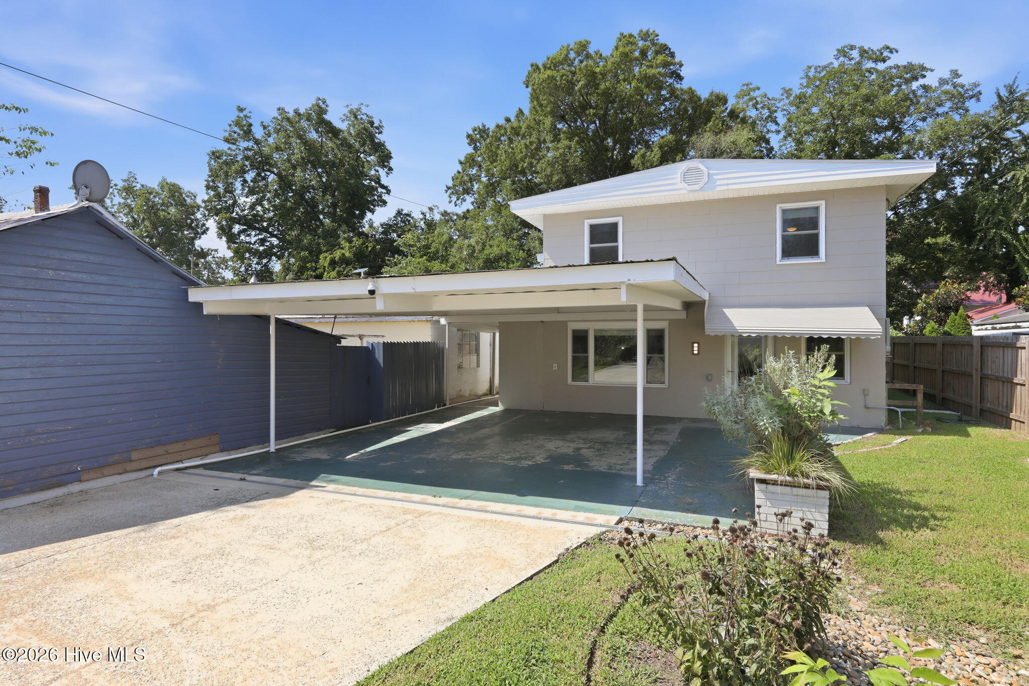 1307 North Pasteur Street