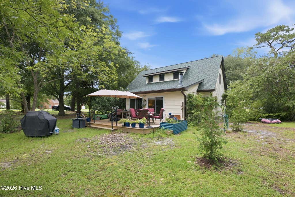 Photo of 1210 Pelican Drive, New Bern, NC 28560 (MLS # 100594474)