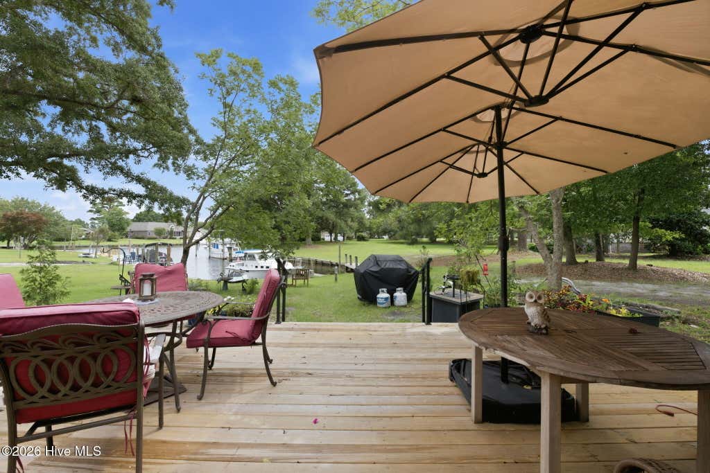 Photo of 1210 Pelican Drive, New Bern, NC 28560 (MLS # 100594474)
