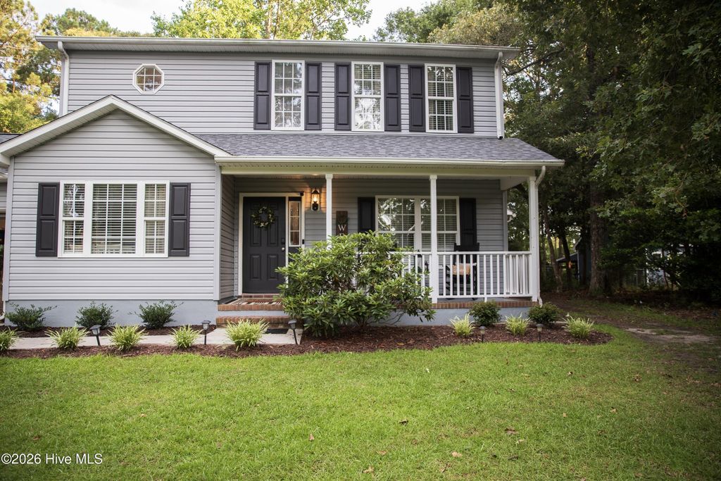 Photo of 156 Longwood Drive, Stella, NC 28582 (MLS # 100583839)
