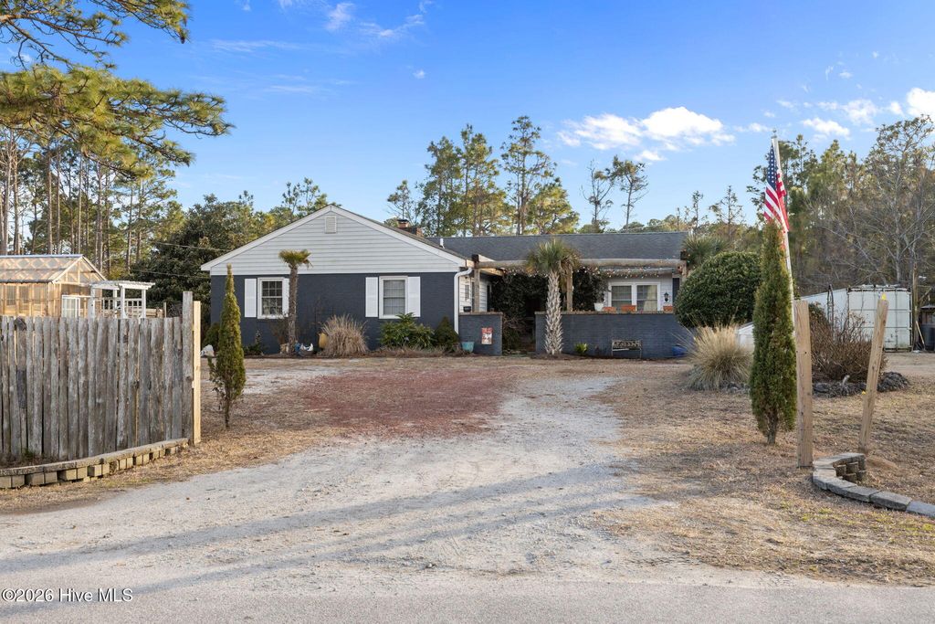 Photo of 713 James Drive, Newport, NC 28570 (MLS # 100557094)