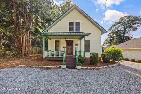 Photo of 390 W Connecticut Avenue, Southern Pines, NC 28387 (MLS # 100605472)
