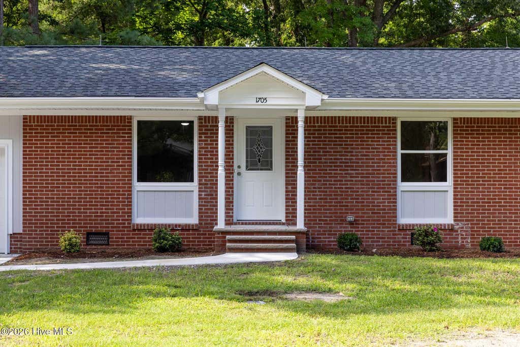 Photo of 1705 Brookridge Drive, Elizabeth City, NC 27909 (MLS # 100594394)