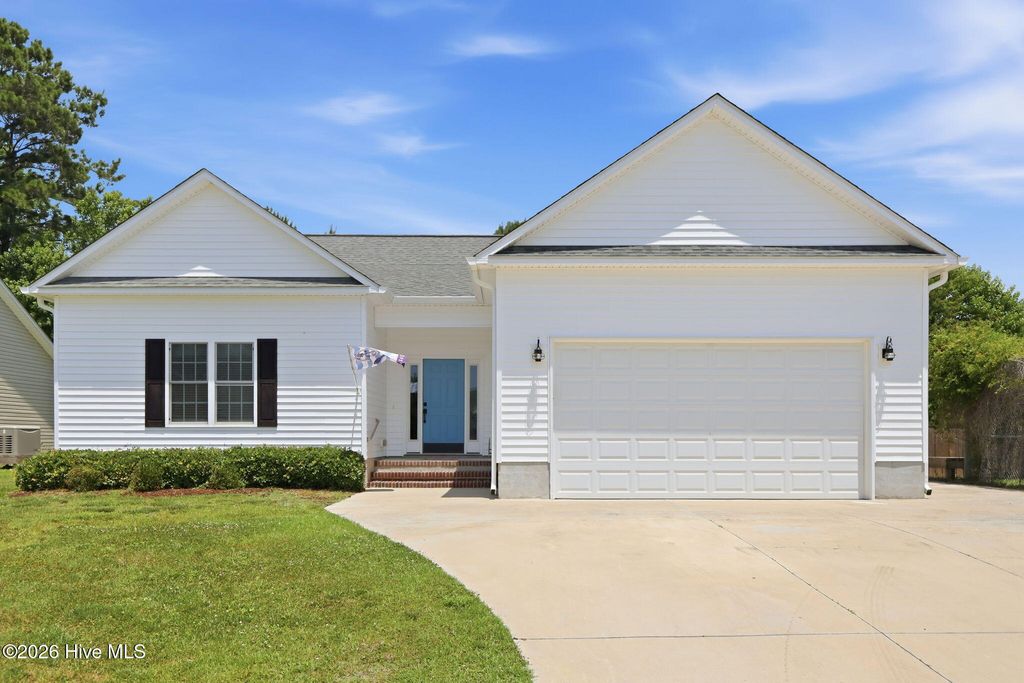 Photo of 918 Eastman Creek Drive, Beaufort, NC 28516 (MLS # 100583497)