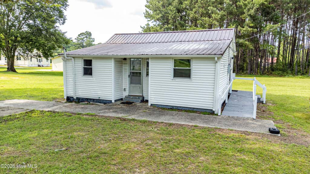 Photo of 109 Revelle Park Lane, Murfreesboro, NC 27855 (MLS # 100595828)