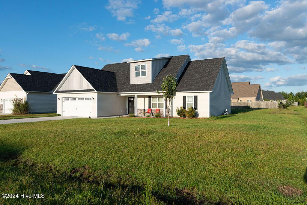 Photo of 308 Channel Run Lane, Sneads Ferry, NC 28460 (MLS # 100543869)