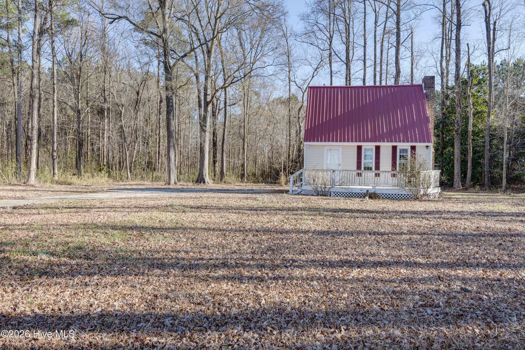 Photo of 2226 Nc 171 Hwy Hwy, Washington, NC 27889 (MLS # 100549830)