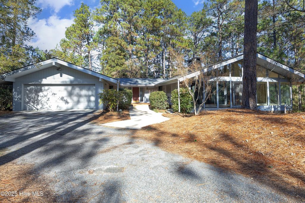 Photo of 170 Quail Hollow Drive, Pinehurst, NC 28374 (MLS # 100545414)