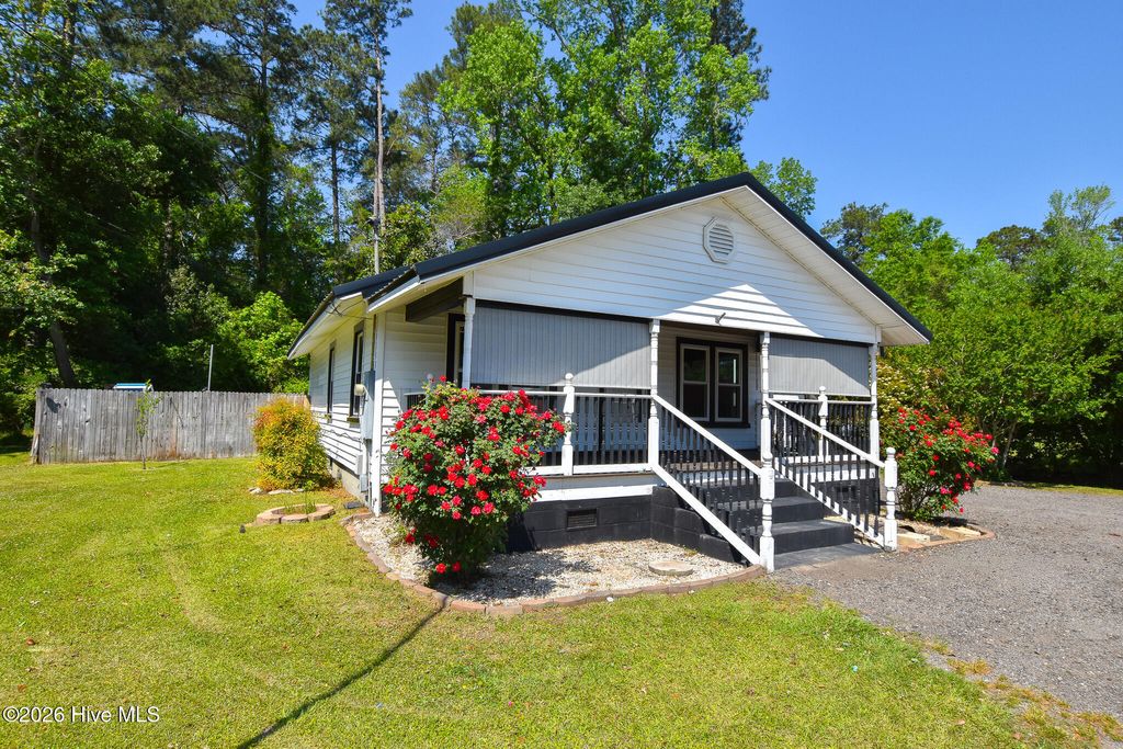 Photo of 507 Stake Road, Tabor City, NC 28463 (MLS # 100568599)