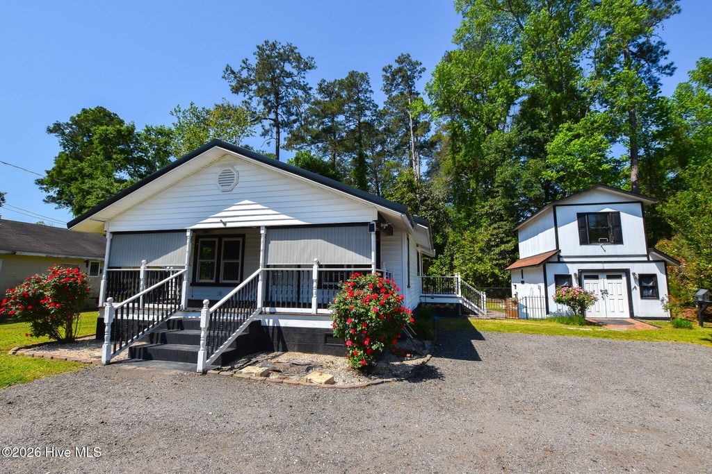 Photo of 507 Stake Road, Tabor City, NC 28463 (MLS # 100568599)