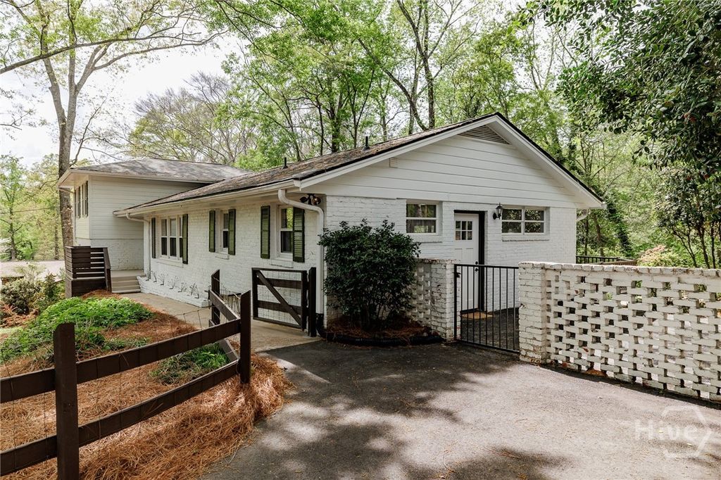 Photo of 130 Oakdale Road, Athens, GA 30606 (MLS # CL350391)