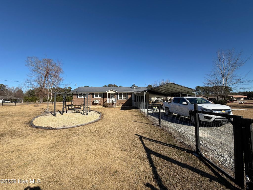 Photo of 737 Garland Avenue, Kinston, NC 28504 (MLS # 100549829)