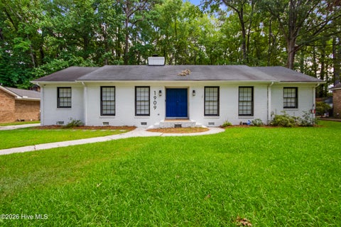 Homes For Rent - 1909 Fairview Way<br/> Pitt County, Greenville, NC 27858