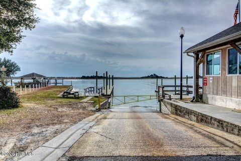 Tiny photo for 707 N Green Tee Road, Hampstead, NC 28443 (MLS # 100567280)