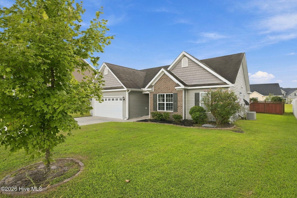 Photo of 304 Lynden Lane, New Bern, NC 28560 (MLS # 100603193)