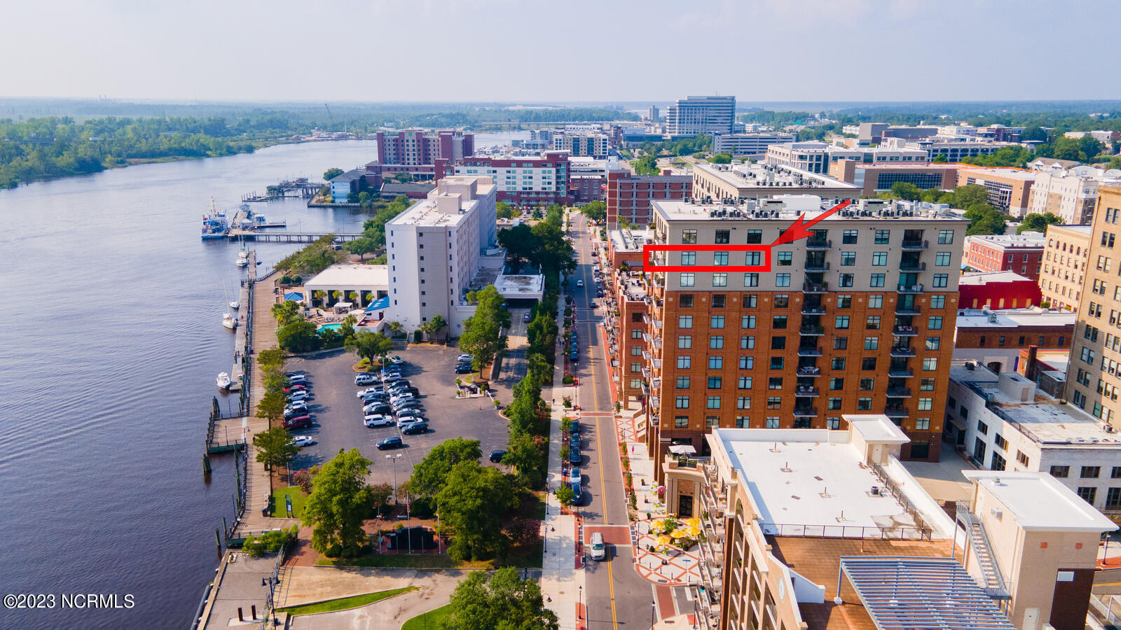 240 N Water Street 1252
