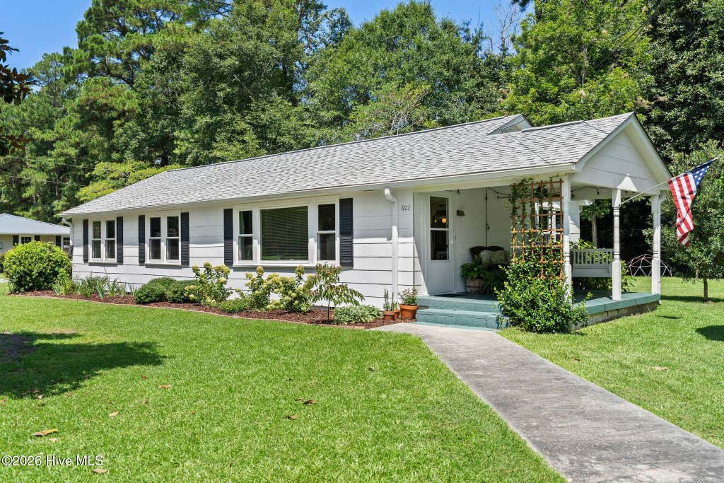 Photo of 602 E Wilmington Street, Burgaw, NC 28425 (MLS # 100593184)