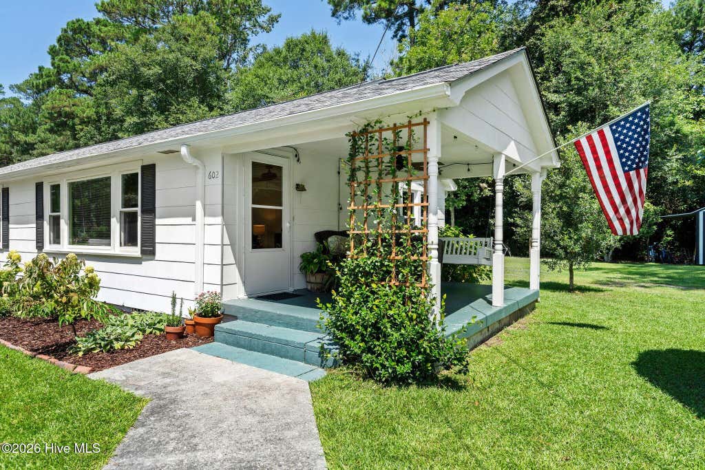Photo of 602 E Wilmington Street, Burgaw, NC 28425 (MLS # 100593184)