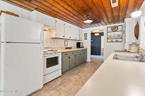 Tiny photo for 602 E Wilmington Street, Burgaw, NC 28425 (MLS # 100593184)