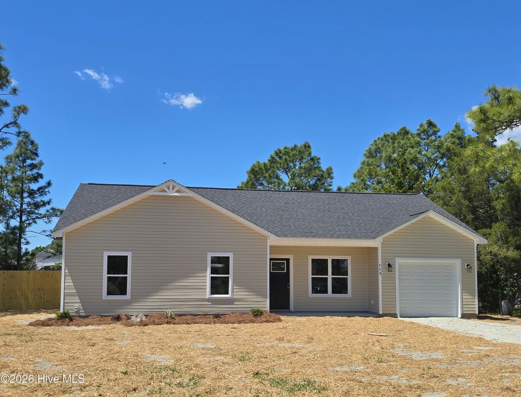 Photo of 113 N King Street, Hubert, NC 28539 (MLS # 100568803)