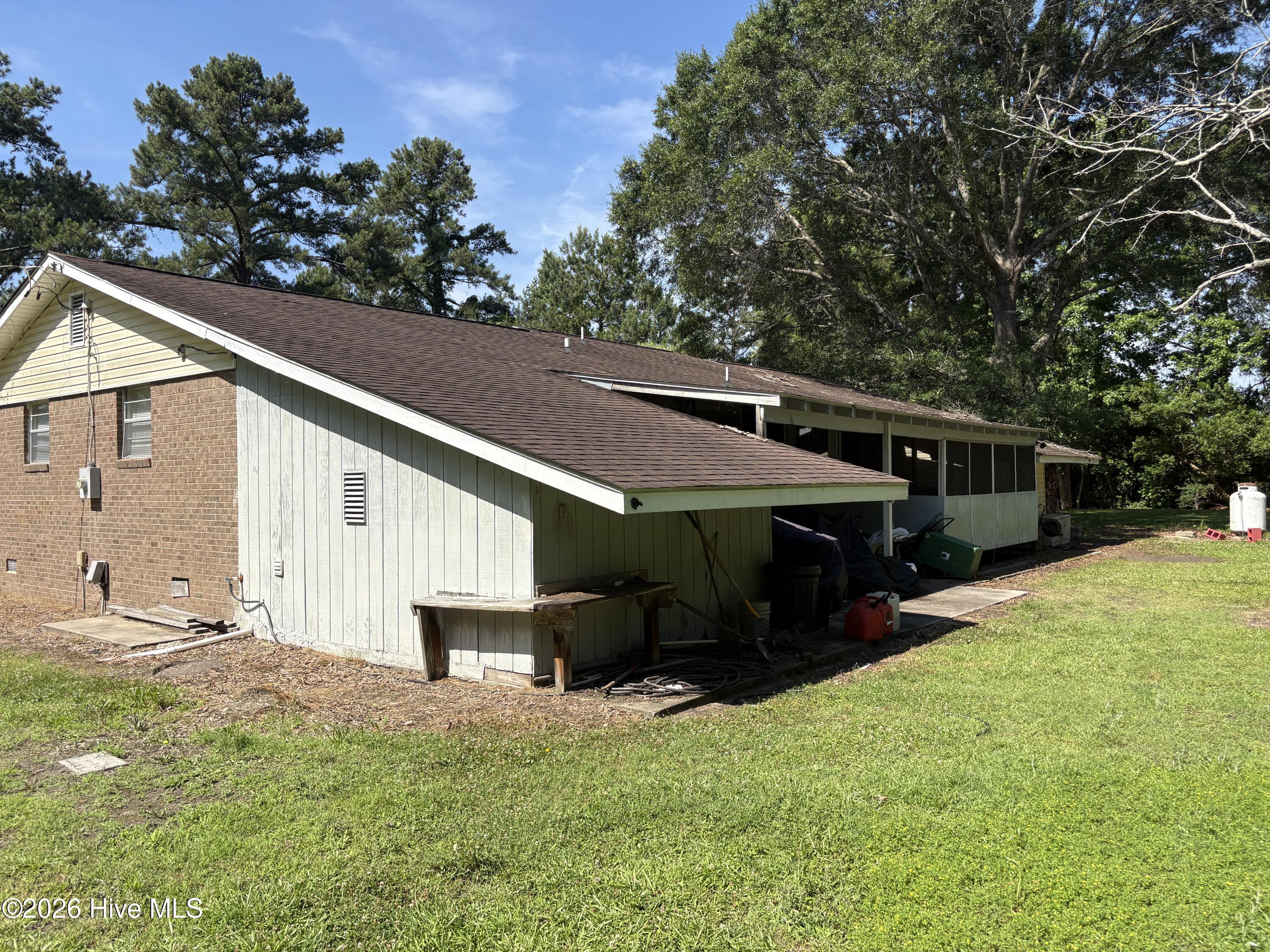 284 Laurel Road