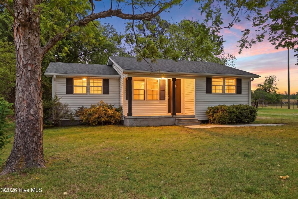 Photo of 1633 Anderson Road, Greenville, NC 27834 (MLS # 100568382)