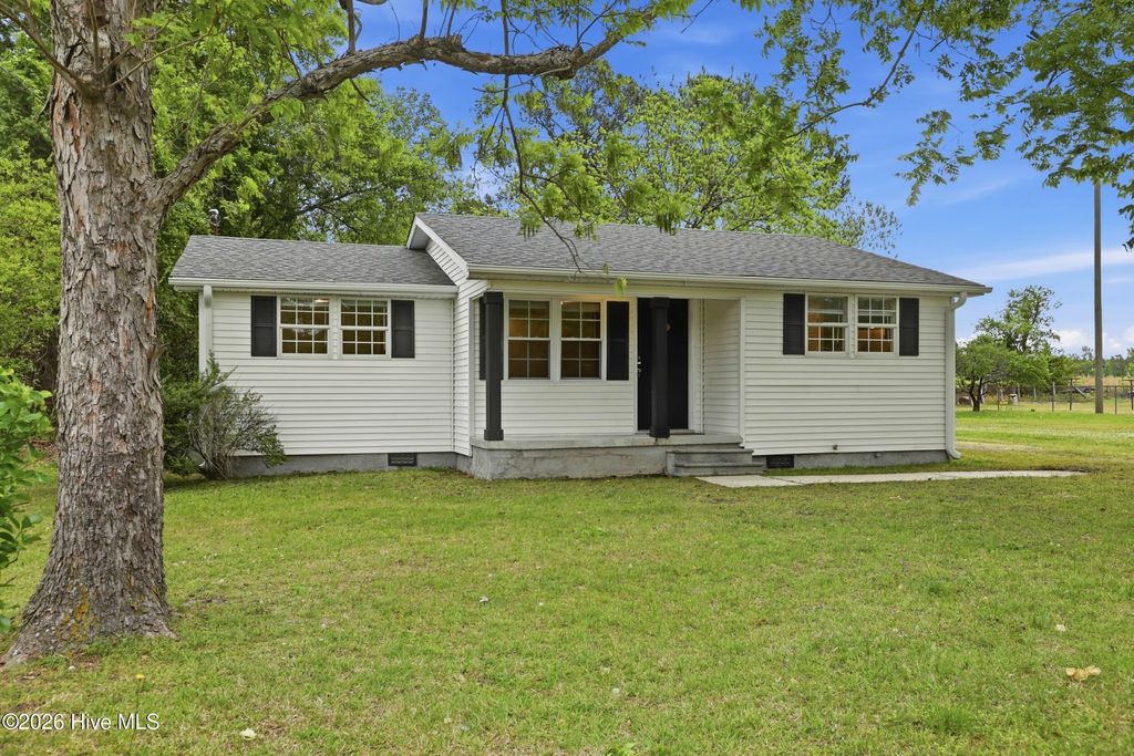 Photo of 1633 Anderson Road, Greenville, NC 27834 (MLS # 100568382)