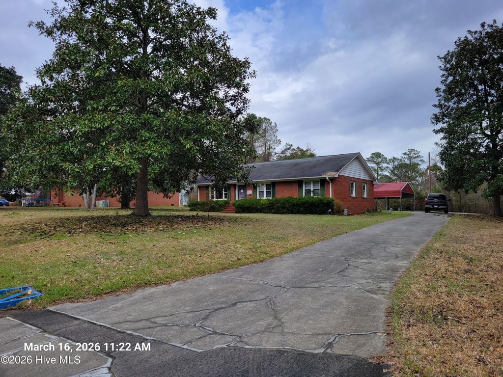 Photo of 137 Pine Street, Shallotte, NC 28470 (MLS # 100561315)