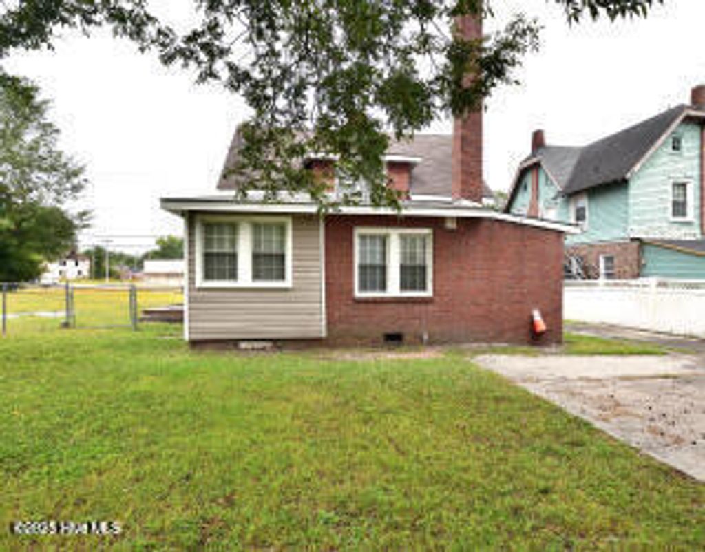 Photo of 417 Tarboro Street, Rocky Mount, NC 27801 (MLS # 100515437)