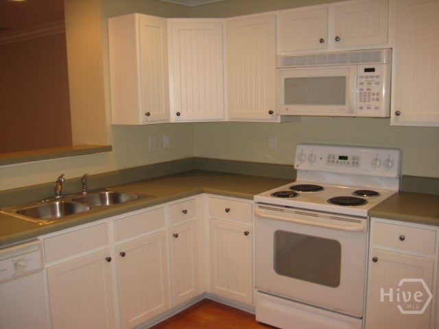 490 Barnett Shoals Road 202