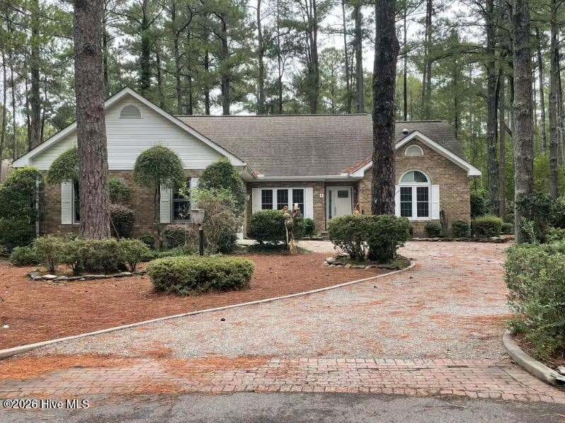 Photo of 5 Woodway Lane, Pinehurst, NC 28374 (MLS # 100588738)