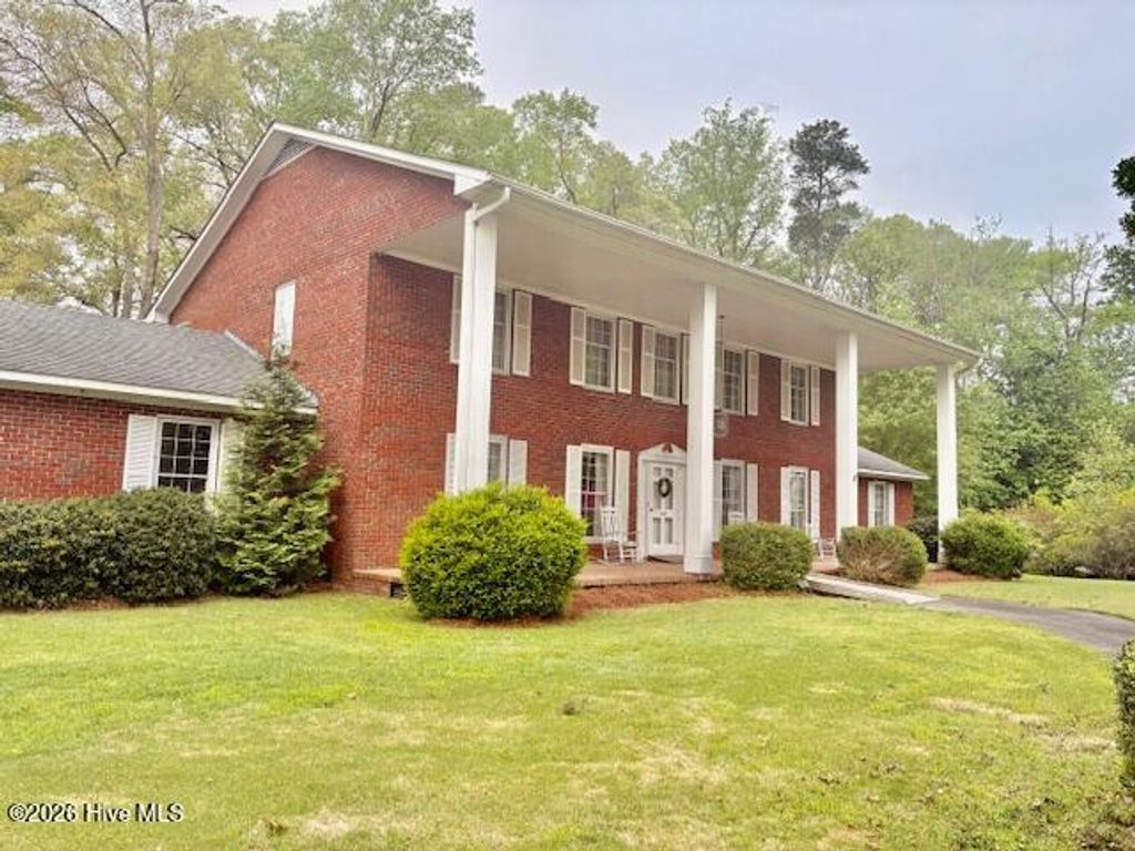 Photo of 1804 Marshburn Circle, Kinston, NC 28504 (MLS # 100565927)