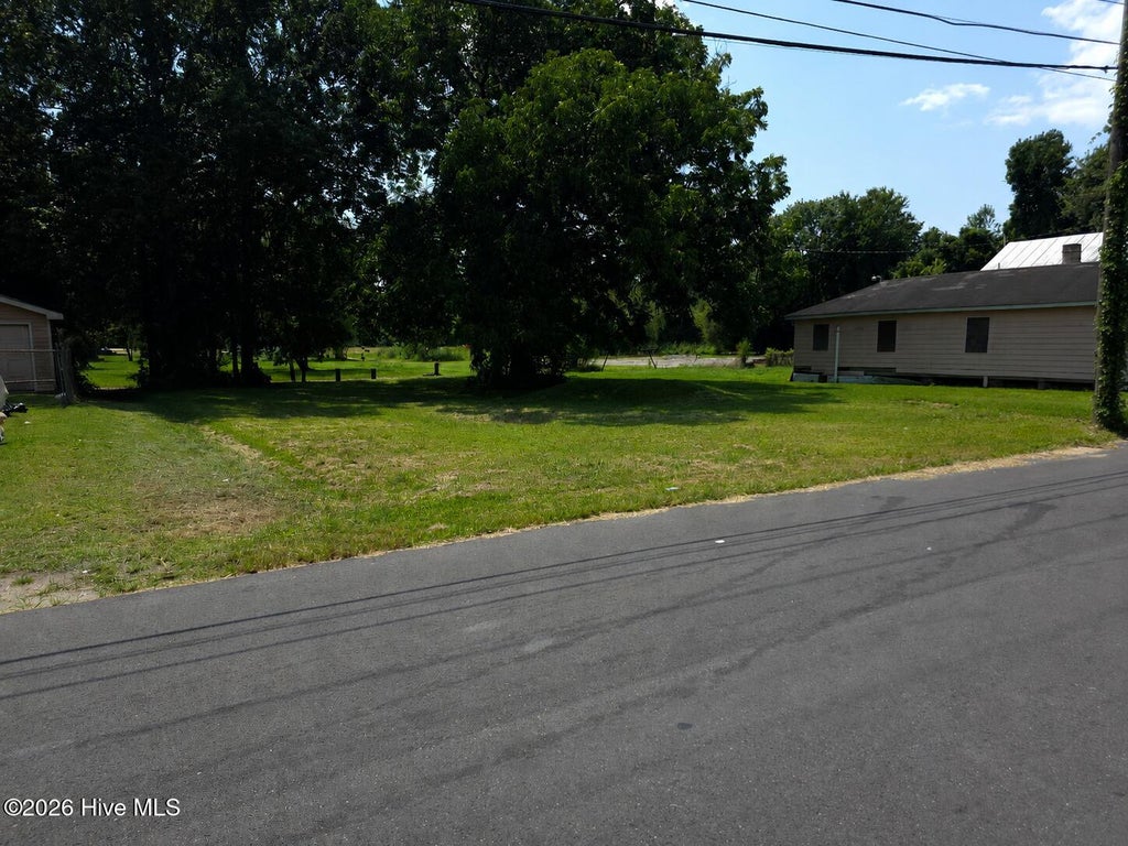Photo of 1221 Main Street, New Bern, NC 28560 (MLS # 100596241)