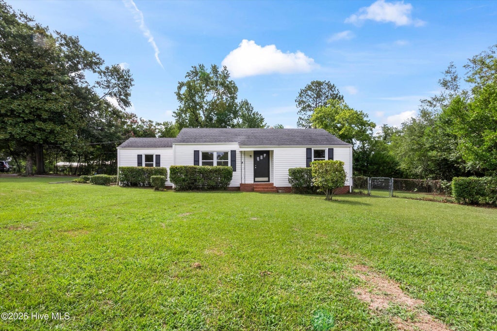 Photo of 1019 Skyview Drive, North Augusta, SC 29841 (MLS # 100591169)