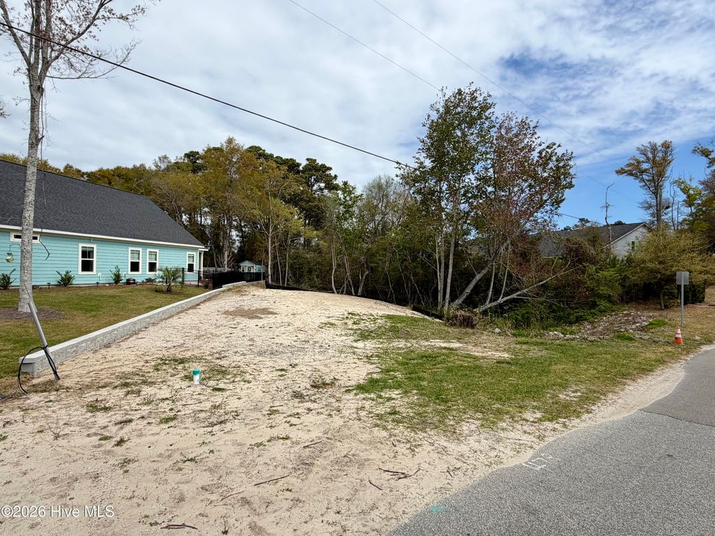 Photo of 478 W W 11th Street, Southport, NC 28461 (MLS # 100565076)