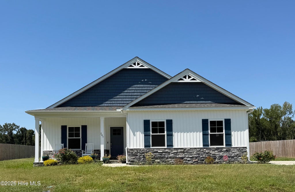 Photo of 205 Creeks Edge Drive, Pikeville, NC 27863 (MLS # 100596969)