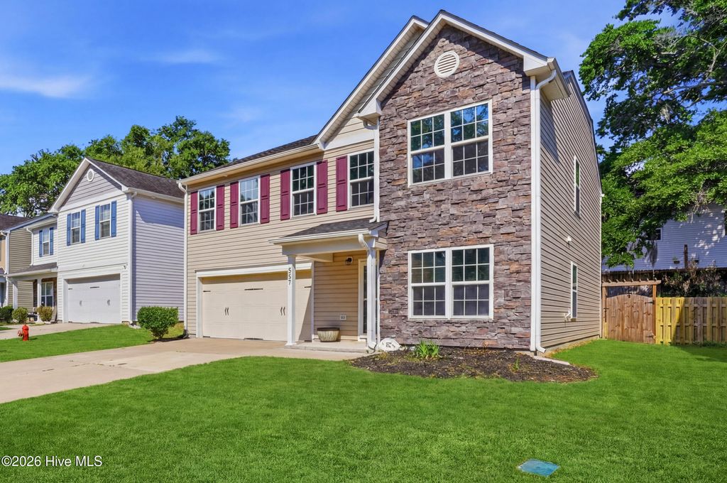 Photo of 6527 Rustling Leaves Way, Wilmington, NC 28409 (MLS # 100578901)