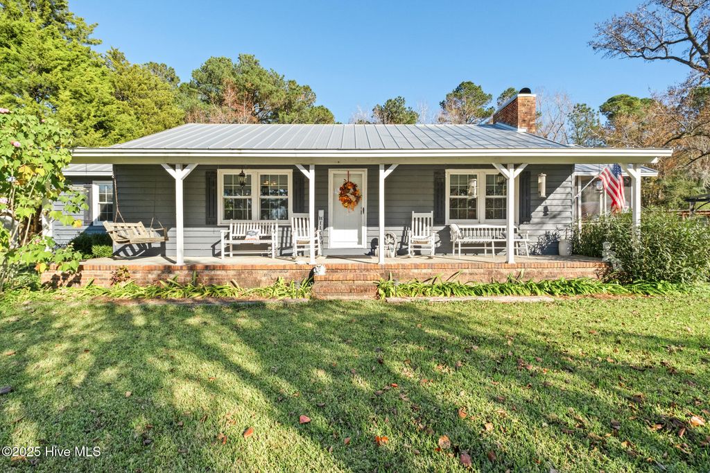 Photo of 4212 Edna Buck Road, Castle Hayne, NC 28429 (MLS # 100542459)