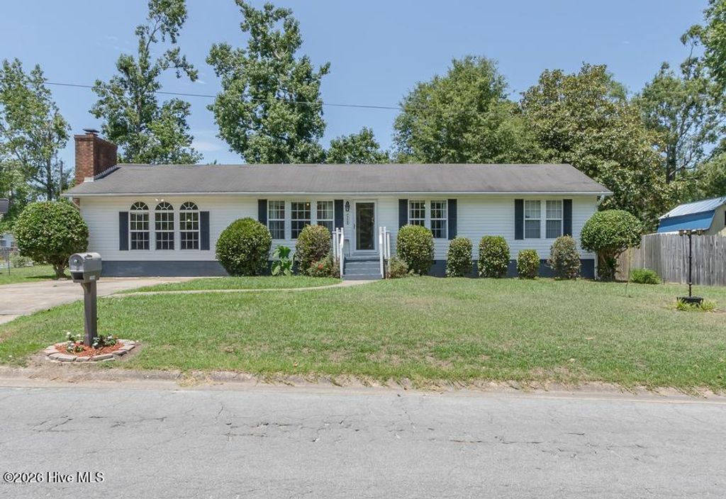 Photo of 2208 Indian Drive, Jacksonville, NC 28546 (MLS # 100560007)