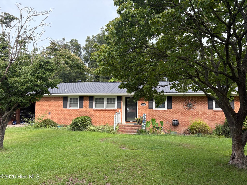 Photo of 213 Vinwood Avenue, Goldsboro, NC 27534 (MLS # 100599872)