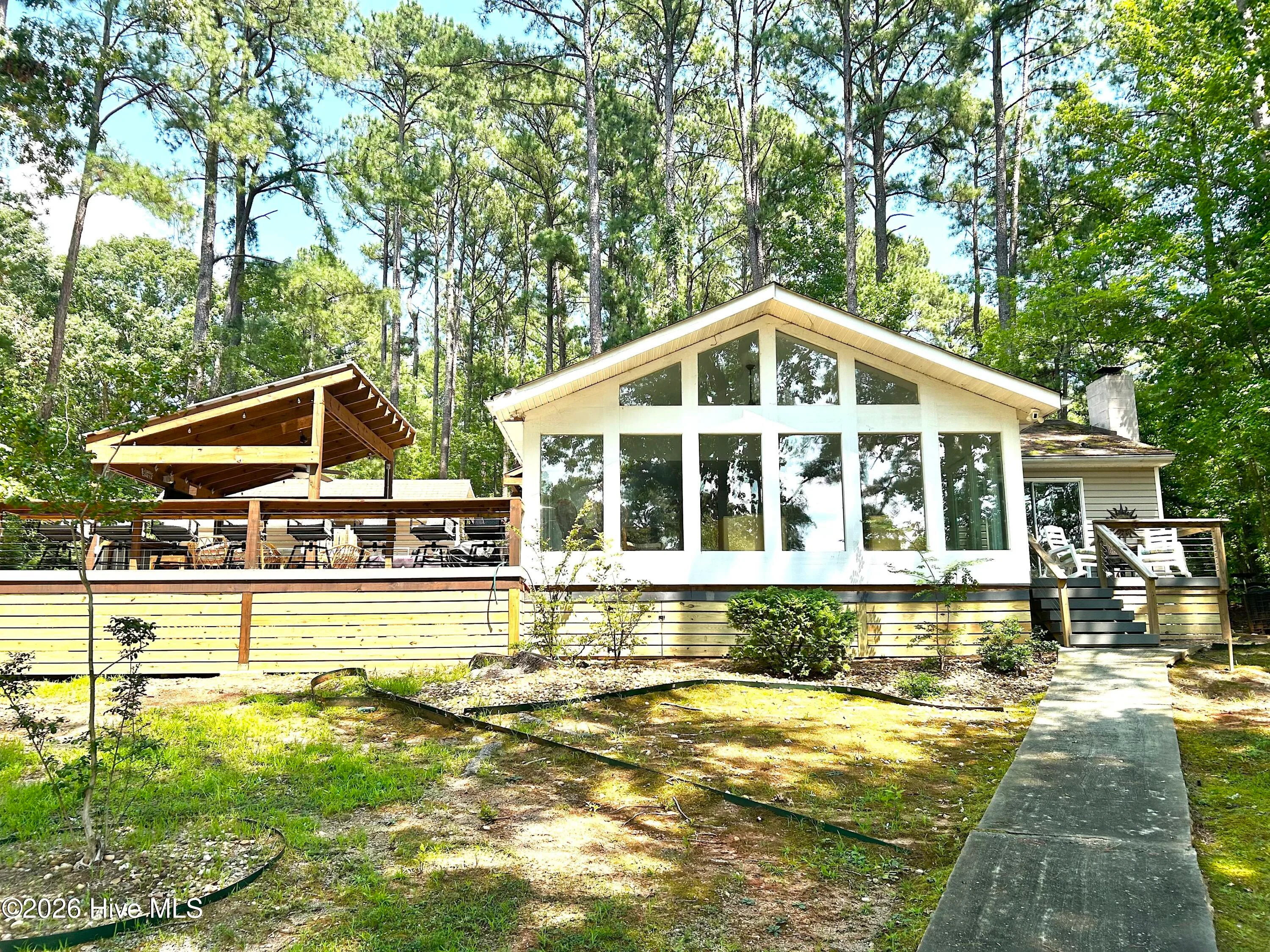180 Northern Cove Drive