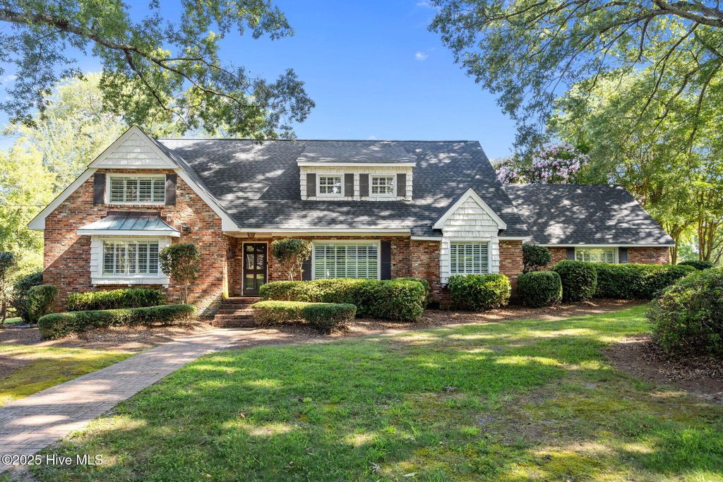 Photo of 226 Country Club Drive, Greenville, NC 27834 (MLS # 100522204)