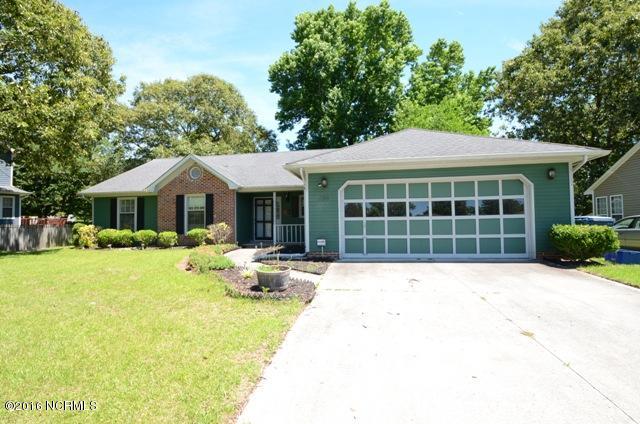 Photo of 136 Woodbridge Court, Jacksonville, NC 28540 (MLS # 100613480)