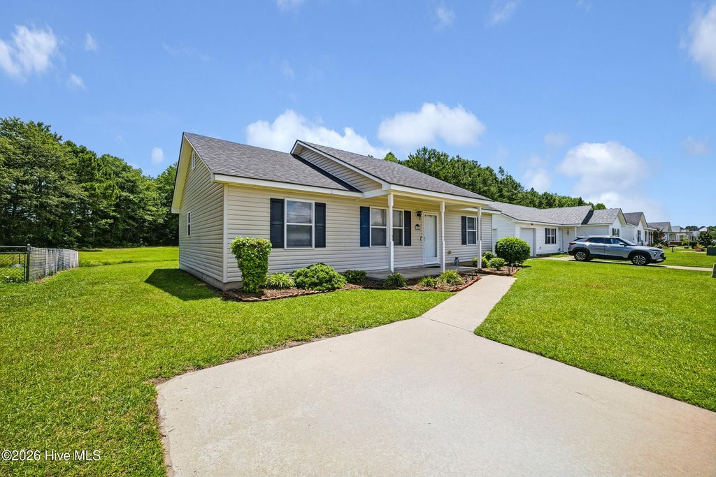 Photo of 1006 Jessica Street, Elizabeth City, NC 27909 (MLS # 100583322)