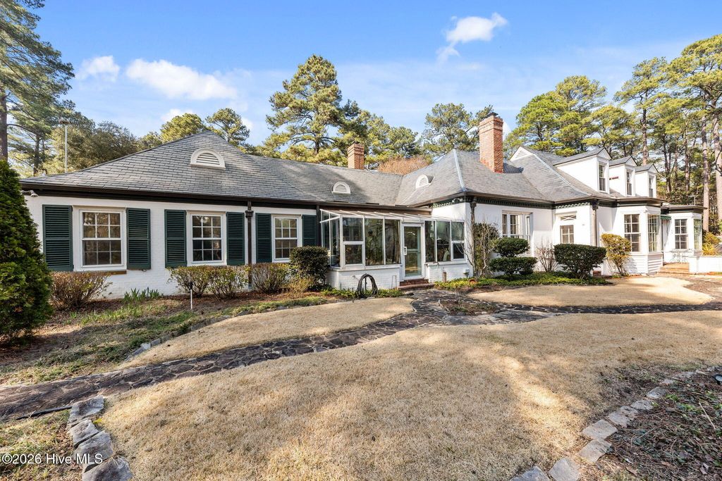 Photo of 667 Yadkin Road, Southern Pines, NC 28387 (MLS # 100558950)