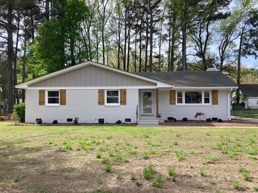 Photo of 1709 Westwood Avenue W, Wilson, NC 27893 (MLS # 100500459)